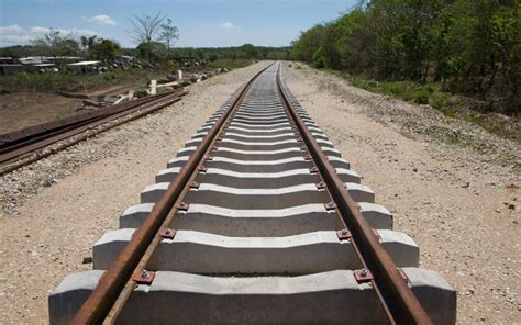 Envían primeros vagones del Tren Maya a Cancún Red Centenario