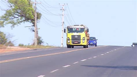 Motoqueiro tem o braço arrancado ao colidir carro e morre em Timon