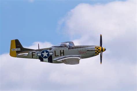 P-51 Mustang World War 2 American Fighter Aircraft Editorial Stock Photo - Image of military ...