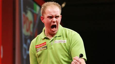 Van Gerwen / Michael van Gerwen: Premier League darts champion admits ...