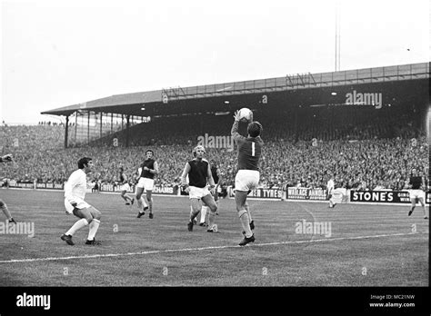 Leeds v Chelsea Sept 1970 Stock Photo - Alamy