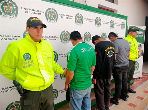 Video Dos Hombres Fueron Capturados Por Hurto En Bucaramanga