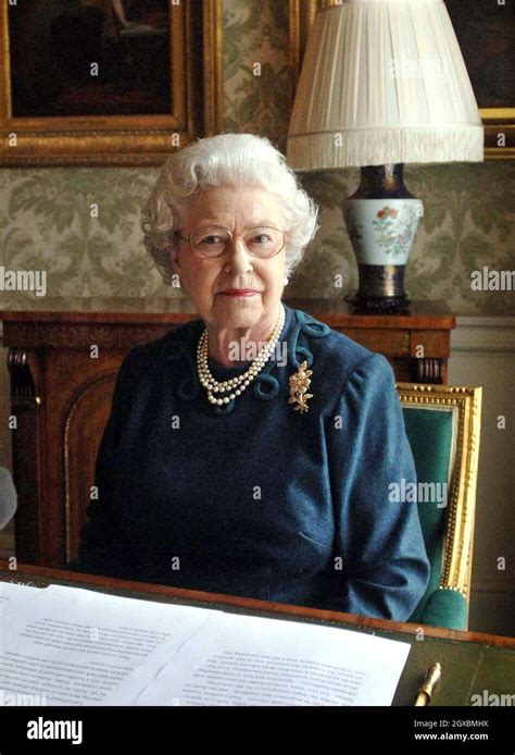 Queen Elizabeth II in the Regency Room at Buckingham Palace February 15 ...