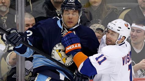 Penguins win 2-0 over Islanders as Iginla makes his debut | CTV News