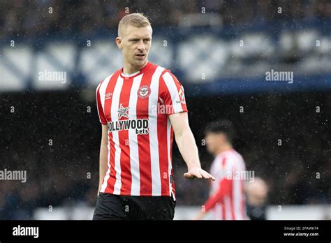 Ben Mee Brentford Hi Res Stock Photography And Images Alamy