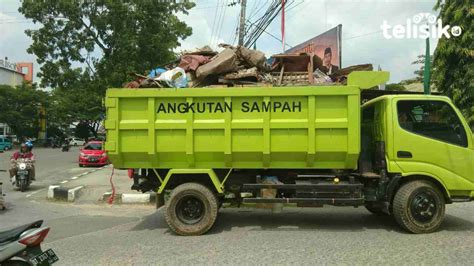 Jaga Kebersihan Kota Dlhk Kendari Tambah Armada Pengangkut Sampah Tiap