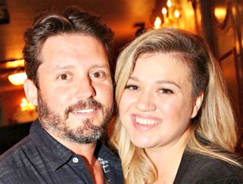 Apparently Kelly Clarksons Husband Is An Amazing Father