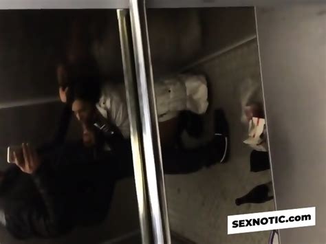 Elevator Amateur Blowjob
