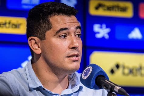 Pedro Martins Diz Que Não Existe Mágica E Critica Dirigentes Do Futebol