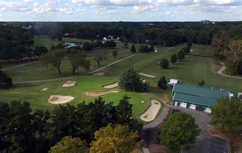 The Bones Are Still In Place Locals Push For Belmont Golf Course