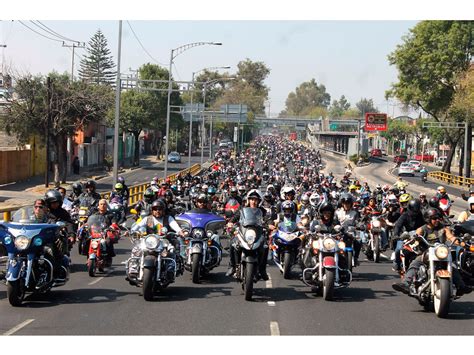 Motociclistas Ruedan En La Cdmx Para Donar Alimentos A Quien M S Lo