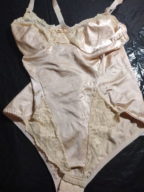 Vintage JC Penny Lace Lingerie Tab Women S Size 38C Gem