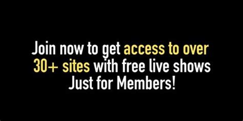 Busty Milf Julia Ann Bangs Her Hot Pussy With A Cock Dildo Julias Ann