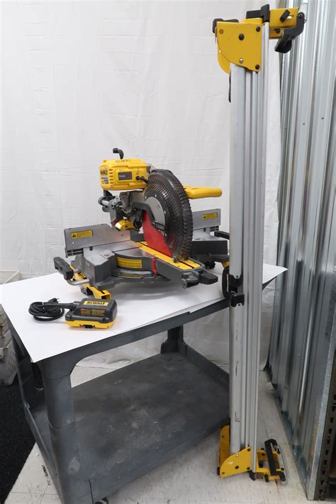 Dewalt Dhs Flexvolt V Max Sliding Compound Miter Saw In Store