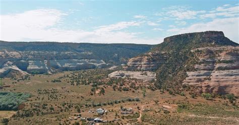 Vista A Rea De Uma Cena Da Paisagem Do Deserto Da Montanha Canyon No