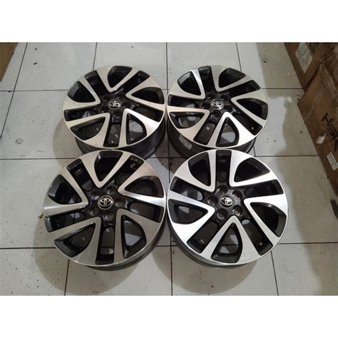 Jual Velg Mobil Bekas Oem Copotan Sienta Ring X Pcd X Grey