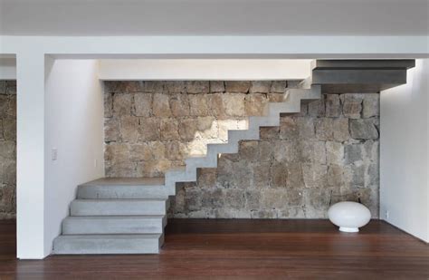 Escada Em Concreto Aparente De House In Rio Stairs Design Modern