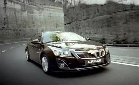 2013 Chevrolet Cruze Facelift Leaked In Video