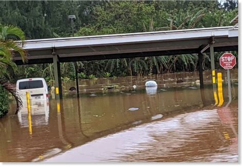 Inches Of Overnight Rainfall Brings Flash Flooding To Kauai Hawaii