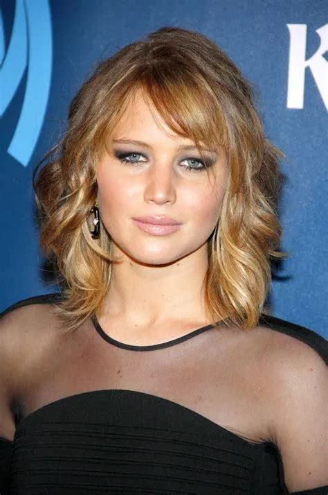 50 Effortless Long Bobs With Side Bangs For 2024 Hairstyle Camp