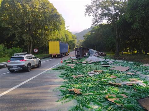 Carreta Tomba Na Serra Das Araras E Causa Transtornos A Voz Da Cidade