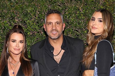 Kyle Richards Opens Up On Her Marriage To Mauricio Umansky The Daily Dish