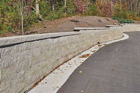 Broadstone® 8 Straight Keystone Retaining Wall Systems