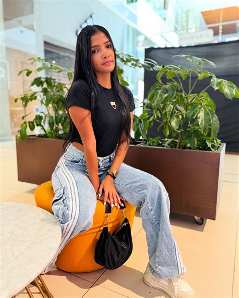 Sara villa | 😎😎 | Instagram