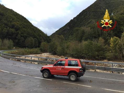 Lecco Incidente Sulla SS36 Auto In Fiamme E Strada Chiusa