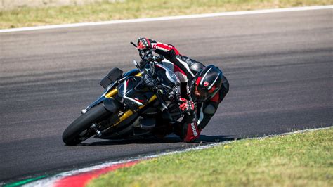 The New Streetfighter V Sp Is The Most Adrenaline Pumping Naked Sports Bike