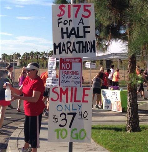 Funny Marathon Signs - 16 Pics