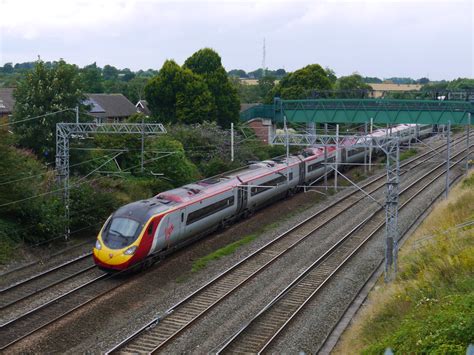 Virgin Trains Class 390 Pendolino At Lichfield Trent Valle Flickr