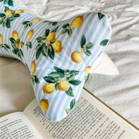 Coussin De Lecture Citrons Escale En Bord De Page