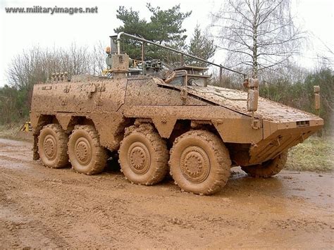 Hobbyboss German Boxer Mrav Réf 82480