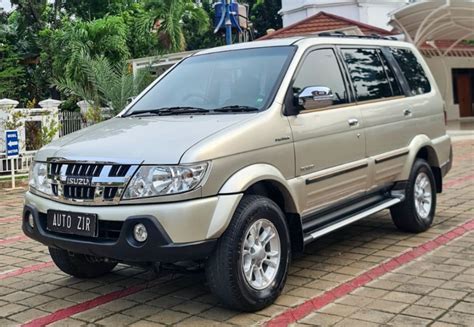 Pantas Saja Mobil Isuzu Panther Bekas Harganya Masih Cukup Tinggi