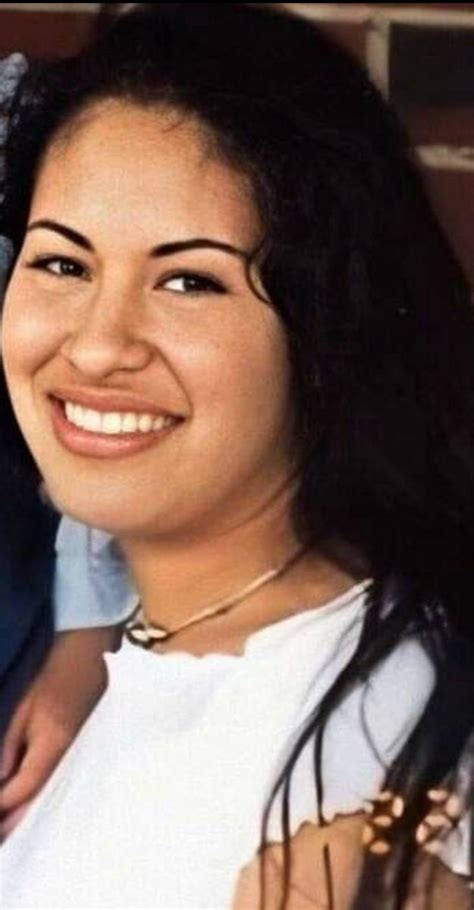 Pin De 𓆩♡𓆪 En 𝐒𝐞𝐥𝐞𝐧𝐚 𝐏 Selena Quintanilla Selena Selena Quintanilla Perez