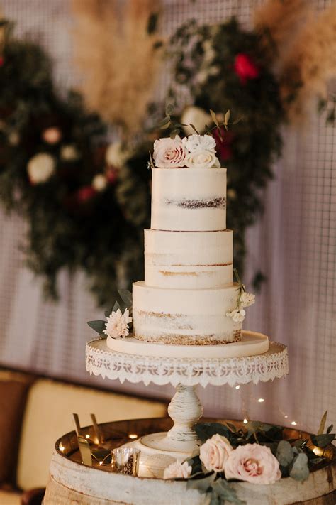 Vintage Metal Cake Stand White The Pretty Prop Shop Auckland Wedding And Event Hire