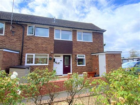 2 Bed End Terrace House For Sale In Arncliffe Bracknell Berkshire