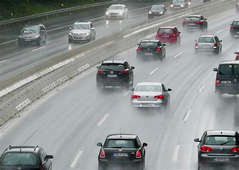 Veja Como é Dirigir Em Uma Autobahn A Rodovia Sem Limite De Velocidade