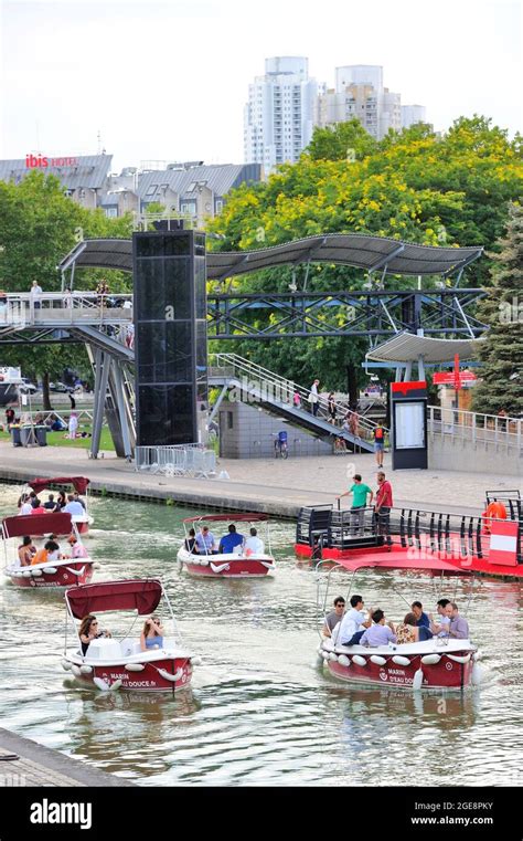 Paris Bateau Parc De La Villette Banque De Photographies Et Dimages