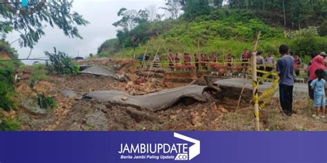 Kerinci Banjir Dan Longsor Sejumlah Rumah Warga Terendam