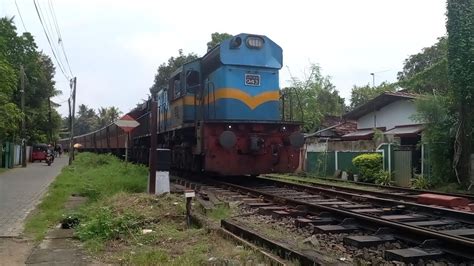 Sri Lanka Railway M10A 943 Siyane Kumari Train Arriving Matara Railway