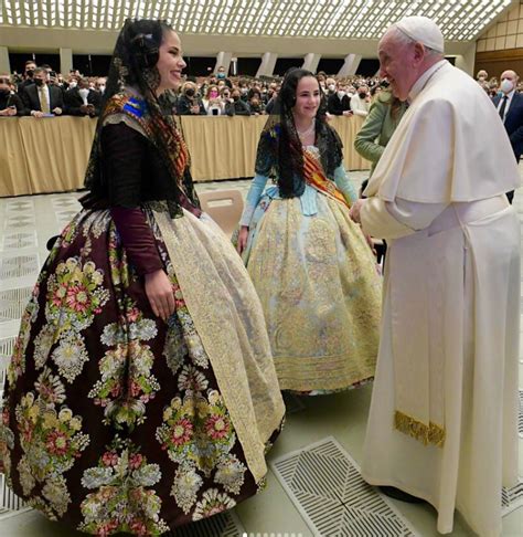 Pela Primeira Vez Papa Francisco Nomeia Mulheres Para Cargo De Alto