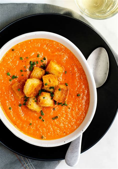 Easy Creamy Tomato Bisque Pinch And Swirl