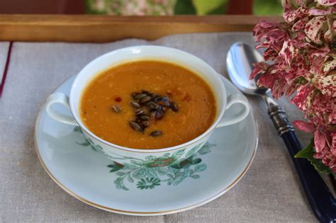 Sopa de Abóbora Sementes da mesma Picantes Da Horta Para A Cozinha