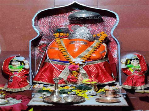 Wednesday Ganesh Puja तांत्रिक विद्या से बना गणेश मंदिर शमी के पेड़ से