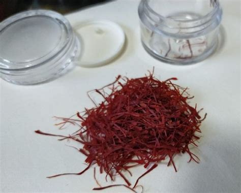 Red Ssk Baba Kashmiri Mogra Saffron Natural Packaging Size Gm Gm