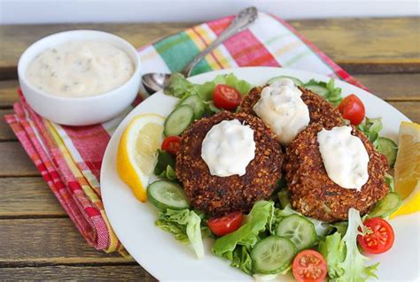 Crab Cakes With Remoulade Sauce The Culinary Cellar