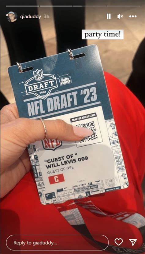 In Photos Will Levis And Girlfriend Gia Duddy Take Over Nfl Draft With