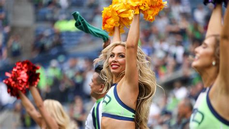 PHOTOS: Seahawks Dancer Of The Day - Lillian